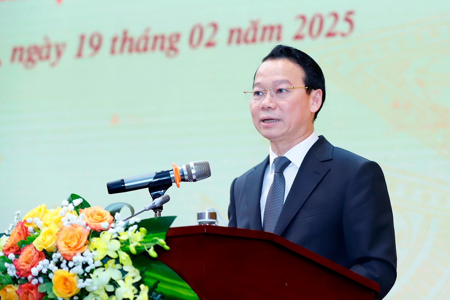 anh 6 - bai 3